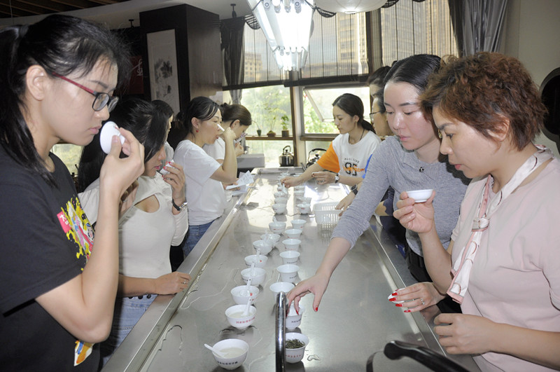 7月暑假茶艺师培训考证哪里报名? 天晟茶艺培训学校
